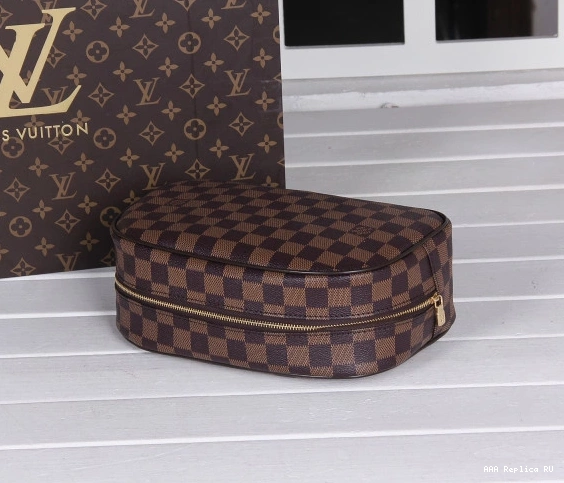 Aaa replica bags BAG LOUIS VUITTON TOILETRY 0823